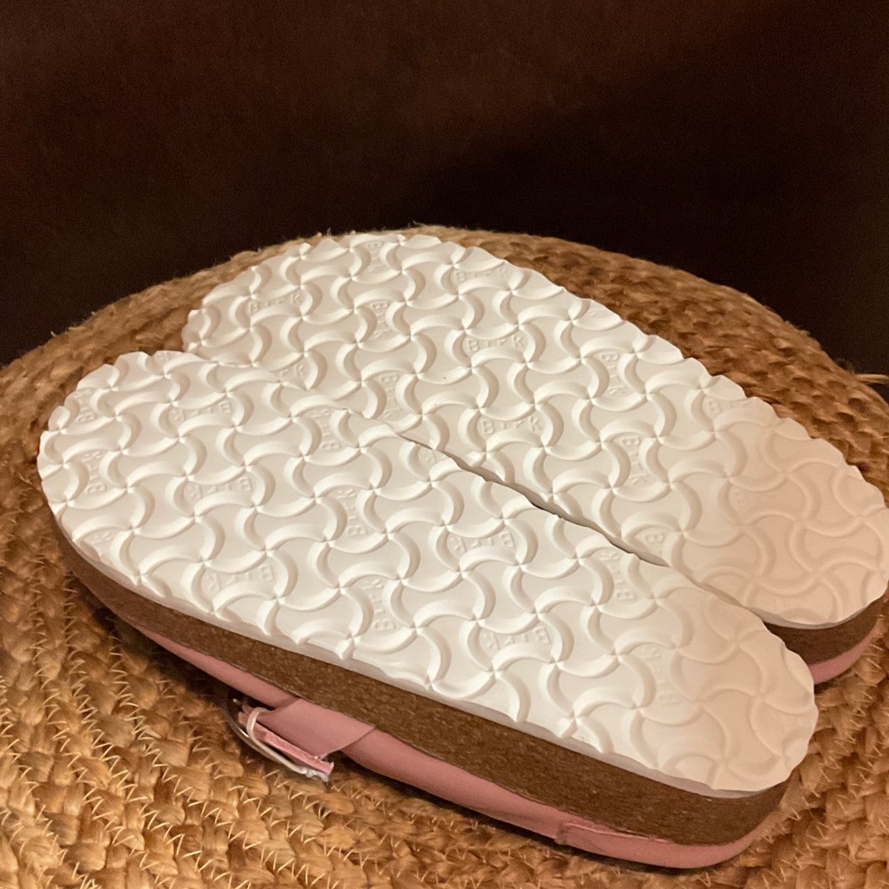 Birkenstock Buckley Soft Pink Clog - Picture 6 of 6